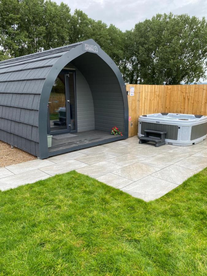 Mowbray Cottages & Glamping South Kilvington Exterior photo